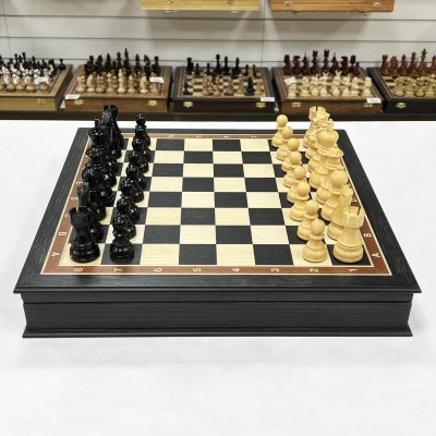 Шахматы деревянные в подарочном ларце из мореного дуба с утяжеленными фигурами из самшита Гамбит