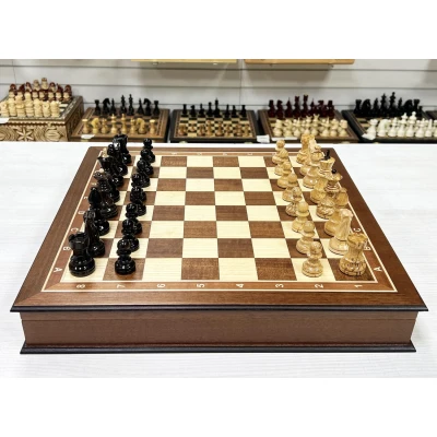 Шахматный ларец Махагон красное дерево с фигурами из карельской березы 45 см