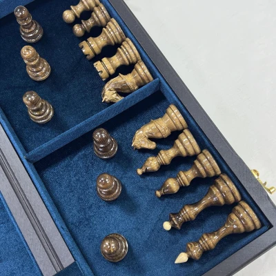 Шахматы эксклюзивные из мореного дуба и граба 45 на 45 см