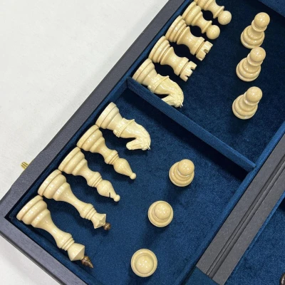 Шахматы эксклюзивные из мореного дуба и граба 45 на 45 см