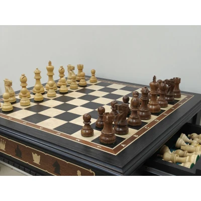 Шахматный стол подарочный из мореного дуба с фигурами из самшита и палисандра