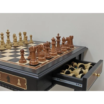 Шахматный стол подарочный из мореного дуба с фигурами композит