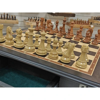 Шахматный стол подарочный из мореного дуба с фигурами композит