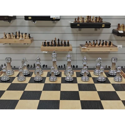 Шахматный стол подарочный из мореного дуба с фигурами Итальянский Дизайн