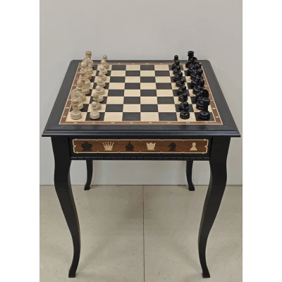 Шахматный стол подарочный из мореного дуба с фигурами из граба