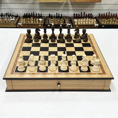 Шахматы в ларце из дуба с выдвижными ящиками Бастион матовые