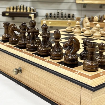 Шахматы подарочные в ларце с выдвижными ящиками дуб Премиальный люкс