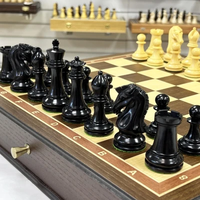 Шахматы в ларце с выдвижными ящиками дуб Антик с фигурами Стаунтон Royal