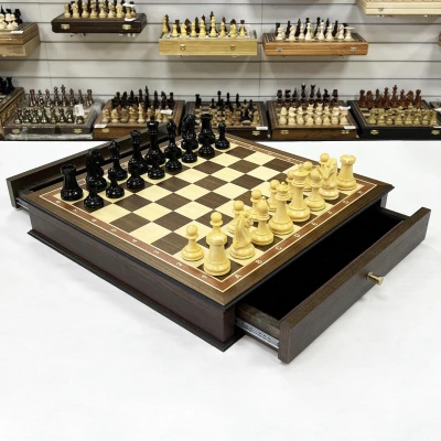 Шахматы в ларце с выдвижными ящиками дуб Антик с фигурами Стаунтон Royal