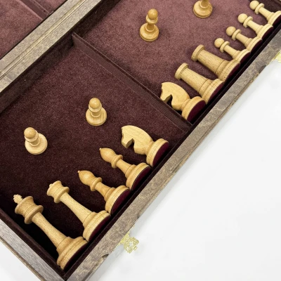 Шахматы подарочные из дуба большие с фигурами Авангард из бука