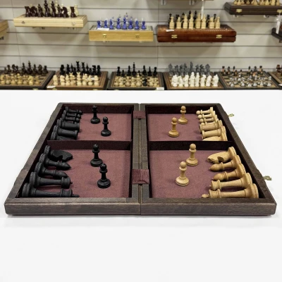 Шахматы подарочные из дуба большие с фигурами Авангард из бука