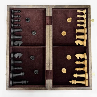 Шахматы подарочные из дуба большие с фигурами Авангард из бука