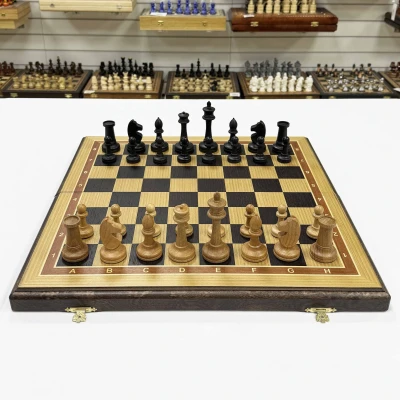 Шахматы подарочные из дуба большие с фигурами Авангард из бука