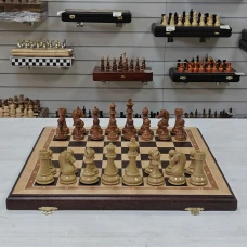 Шахматы подарочные из дуба большие с фигурами Стаунтон из композита