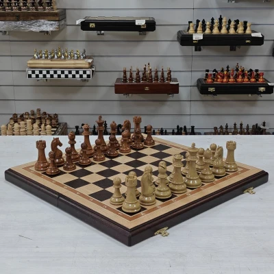 Шахматы подарочные из дуба большие с фигурами Стаунтон из композита