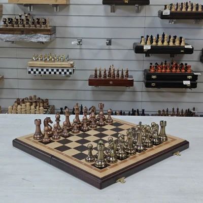 Шахматы подарочные из дуба большие с фигурами Антик из композита