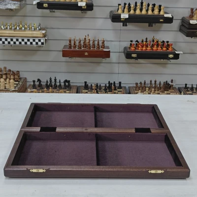 Шахматы подарочные из дуба большие с фигурами Антик из композита