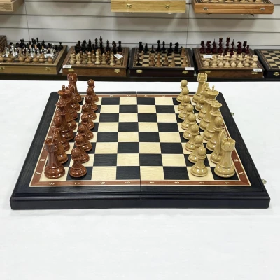 Подарочные шахматы из мореного дуба с композитными фигурами