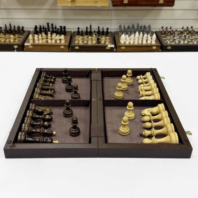 Шахматы подарочные в складной доске венге Резной конь средние