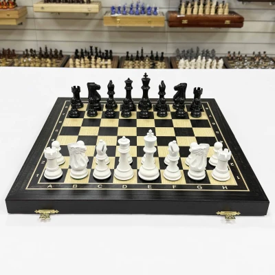 Шахматы деревянные черно-белые эвкалипт с фигурами Суприм из бука