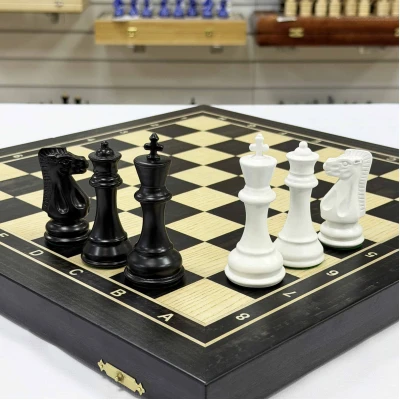 Шахматы деревянные черно-белые эвкалипт с фигурами Суприм из бука