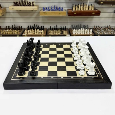 Шахматы деревянные черно-белые эвкалипт с фигурами Суприм из бука