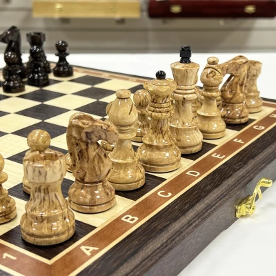 Шахматы подарочные ручной работы Венге 40 с фигурами из карельской березы