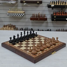 Шахматы подарочные ручной работы Махагон с фигурами из бука