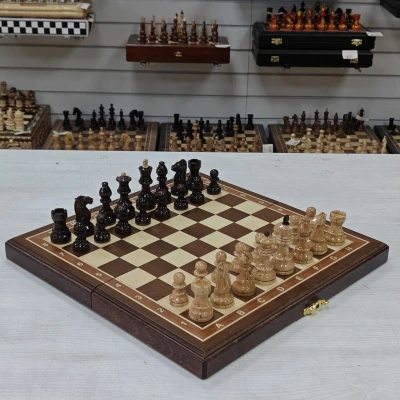 Шахматы подарочные ручной работы Махагон с фигурами из карельской березы