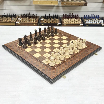 Шахматы нарды шашки орех Бастион матовые