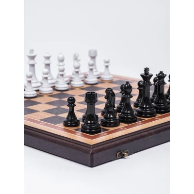 Шахматы подарочные из дуба с фигурами Итальянский дизайн черно-белые