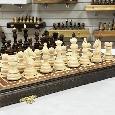 Шахматы подарочные орех Бастион матовые 45 см