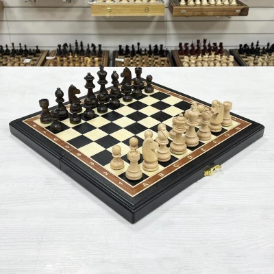 Шахматы из мореного дуба с фигурами Стаунтон