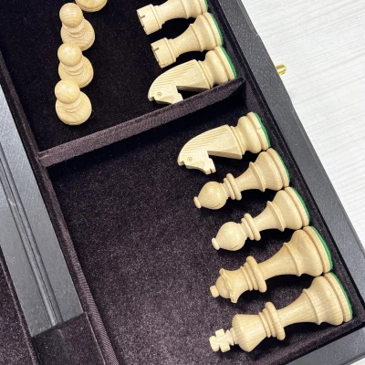 Шахматы из мореного дуба с фигурами Стаунтон