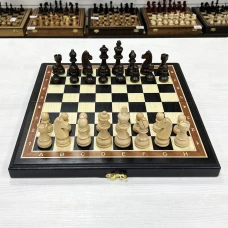 Шахматы из мореного дуба с фигурами Стаунтон