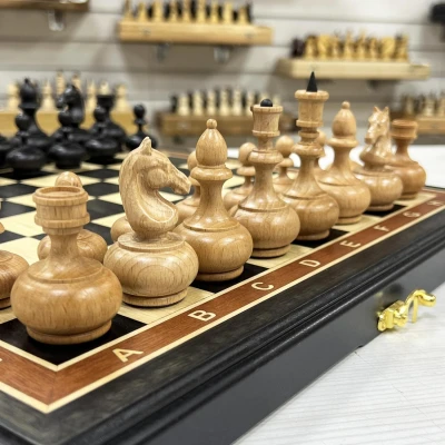 Шахматы подарочные из мореного дуба Неваляшки 40 см