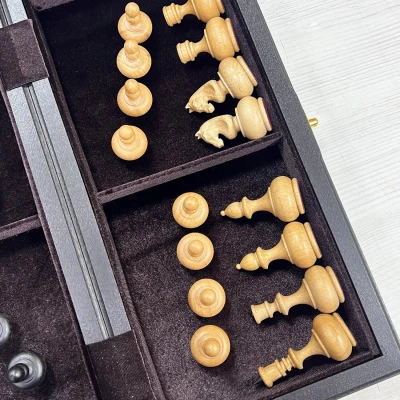 Шахматы подарочные из мореного дуба Неваляшки 40 см