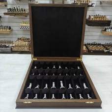 Шахматы подарочные из мореного дуба Антик в ларце с фигурами 