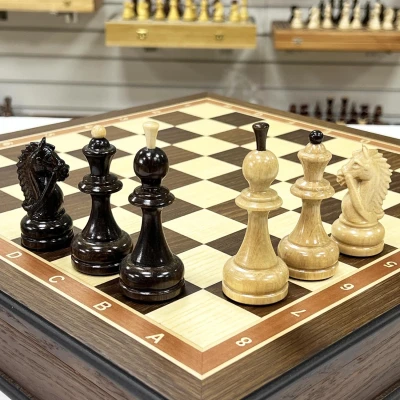 Шахматный ларец подарочный из мореного дуба Антик с резными фигурами с утяжелением