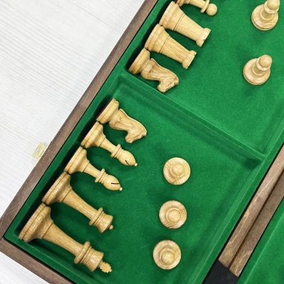 Шахматы деревянные с выжегом с фигурами из дуба