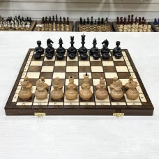 Шахматы подарочные деревянные с выжегом Неваляшки