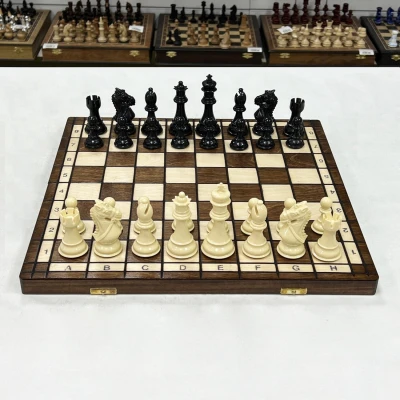 Шахматы деревянные с выжегом Стаунтон черно-белый композит