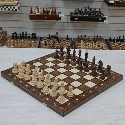 Шахматы шашки резные деревянные турнирные большие Бастион
