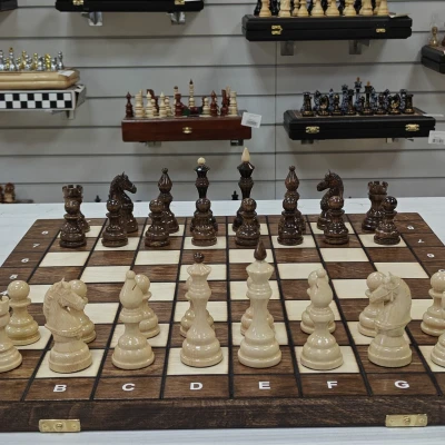 Шахматы шашки резные деревянные турнирные большие Бастион