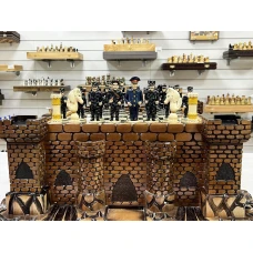 Шахматный ларец замок с фигурами Полицейские и Заключенные из хлеба