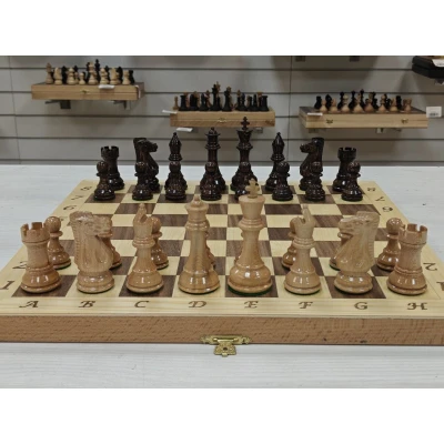 Шахматы подарочные Интарсия с фигурами из дуба