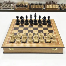 Шахматы подарочные с утяжеленными фигурами из бука на доске из дуба 45 на 45 см большие