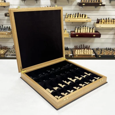 Шахматы подарочные с утяжеленными фигурами из бука на доске из дуба 45 на 45 см большие