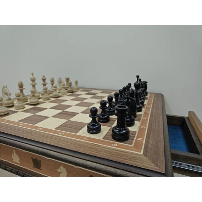 Шахматный стол подарочный из американского ореха и кавказского граба