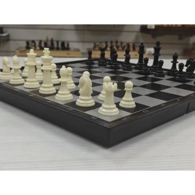 Шахматы нарды шашки пластиковые черно-белые